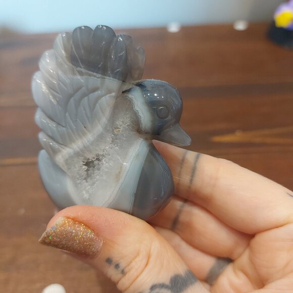 Gorgeous Gray Agate & Druzy Swan - Picture 1 of 11